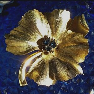 SUPER RARE Crown Trifari Sapphire Rhinestone Jeweled Bug on Leaf Brooch c.1960s